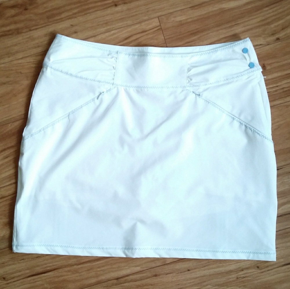 Antigua White Skirt Desert Dry Golf
